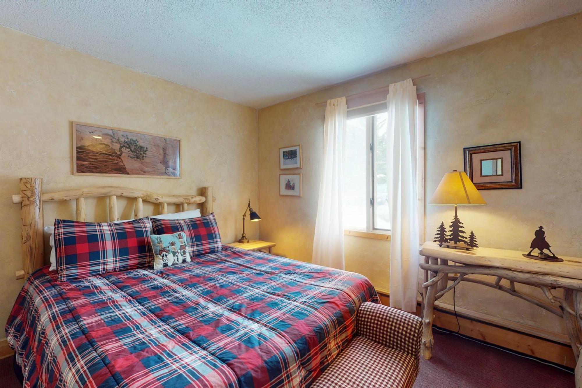 Timber Falls #809 Vail Room photo