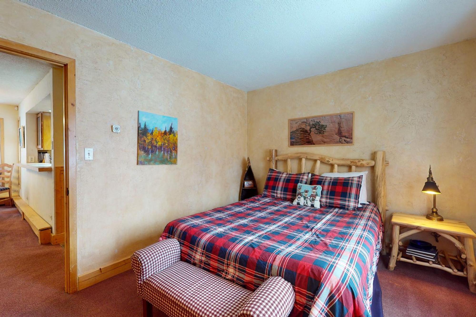 Timber Falls #809 Vail Room photo