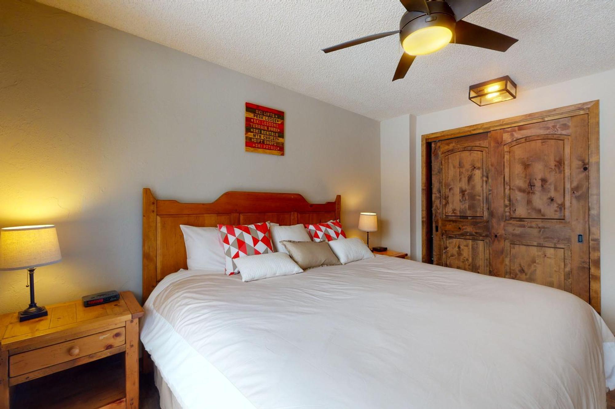 Timber Falls #809 Vail Room photo